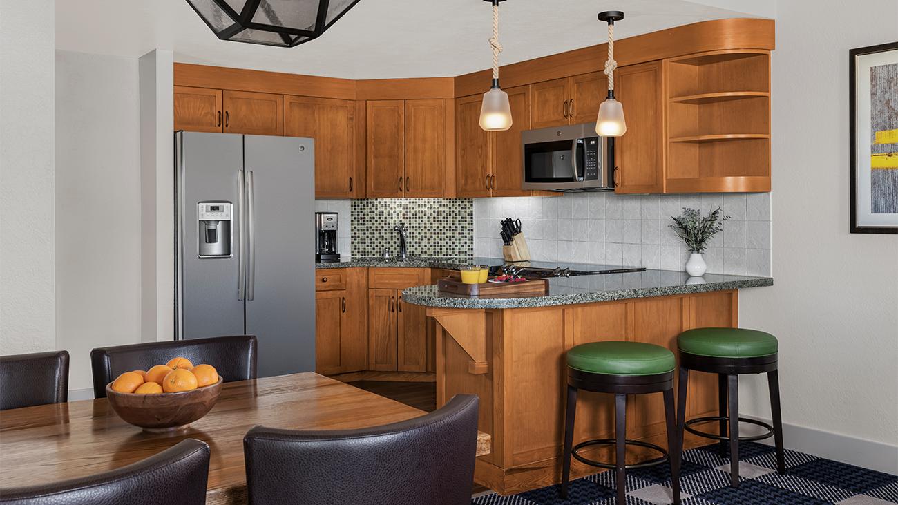 Dining Room & Kitchen